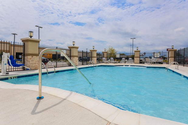 Images Holiday Inn Express & Suites Houston - Hobby Airport Area by IHG