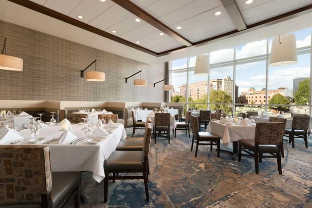 Images Embassy Suites by Hilton Greenville Downtown Riverplace