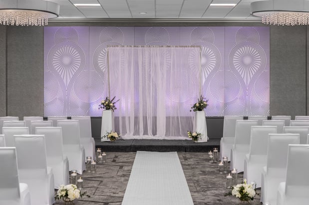 Images Holiday Inn Coralville - Iowa City by IHG