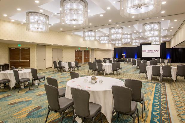Images Crowne Plaza Seattle-Downtown by IHG