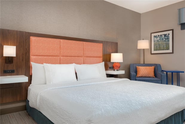 Images Hampton Inn & Suites Wilkes-Barre/Scranton, PA