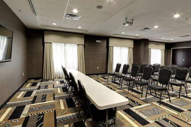 Images Holiday Inn Express & Suites Cleveland Northwest by IHG