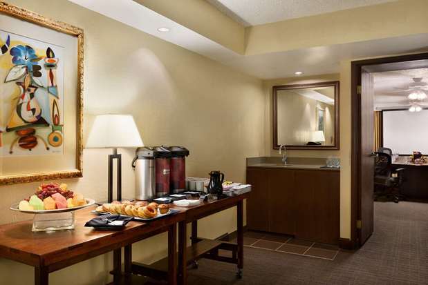 Images Embassy Suites by Hilton Dallas DFW Airport South