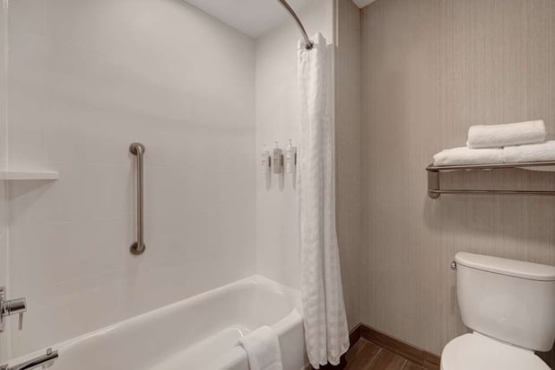Images Homewood Suites by Hilton Oak Creek Milwaukee