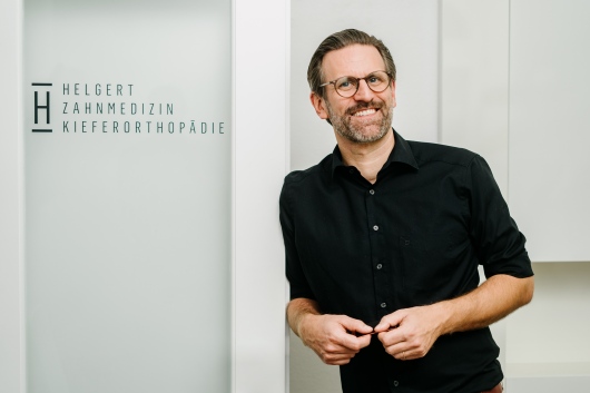 Bilder Dr. Helgert I Zahnmedizin I Kieferorthopädie I Schöne Zähne München