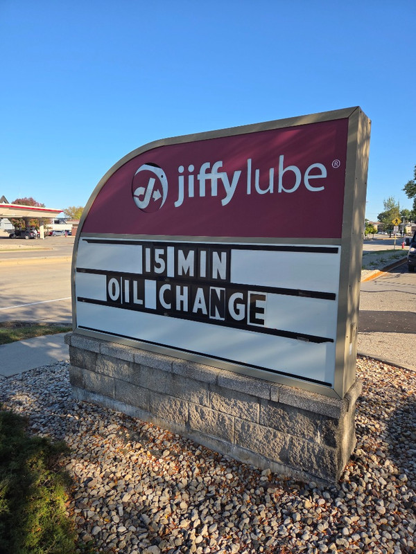 Jiffy Lube Oil Change Image