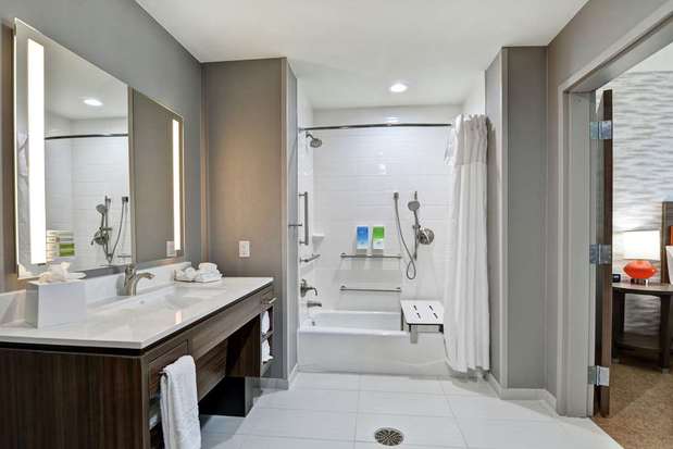 Images Home2 Suites by Hilton Bedford DFW West