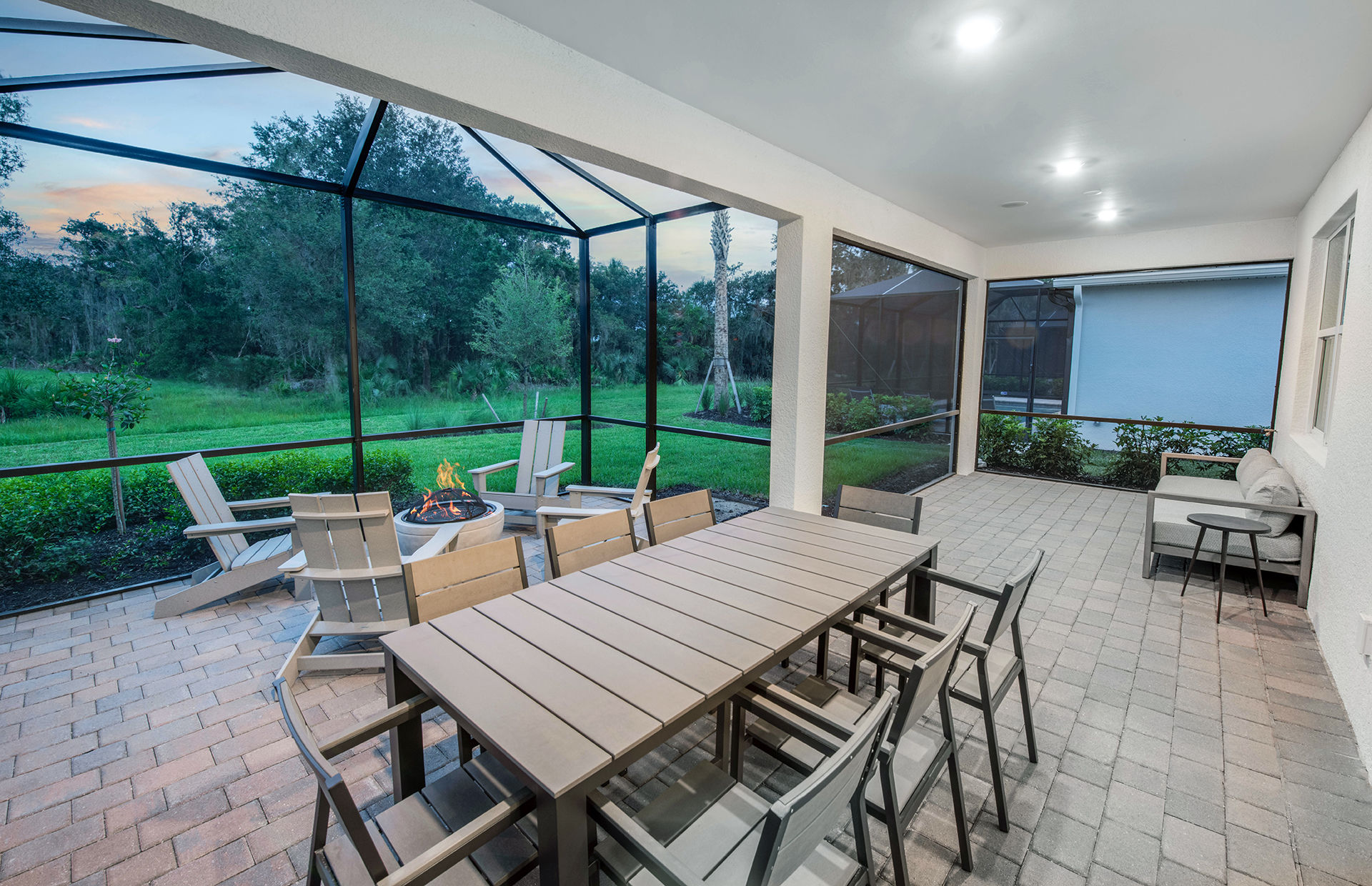 Extended lanai, great for enjoying the Florida weather