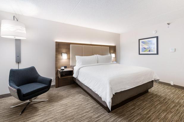 Images Holiday Inn Express Naperville by IHG