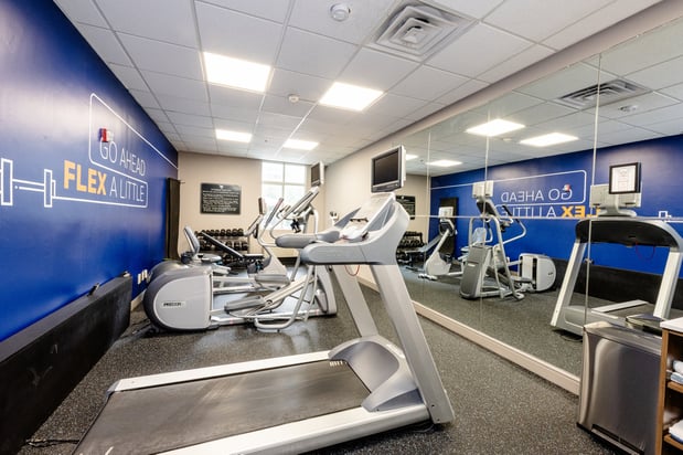 Images Holiday Inn Express & Suites Charleston-Ashley Phosphate by IHG