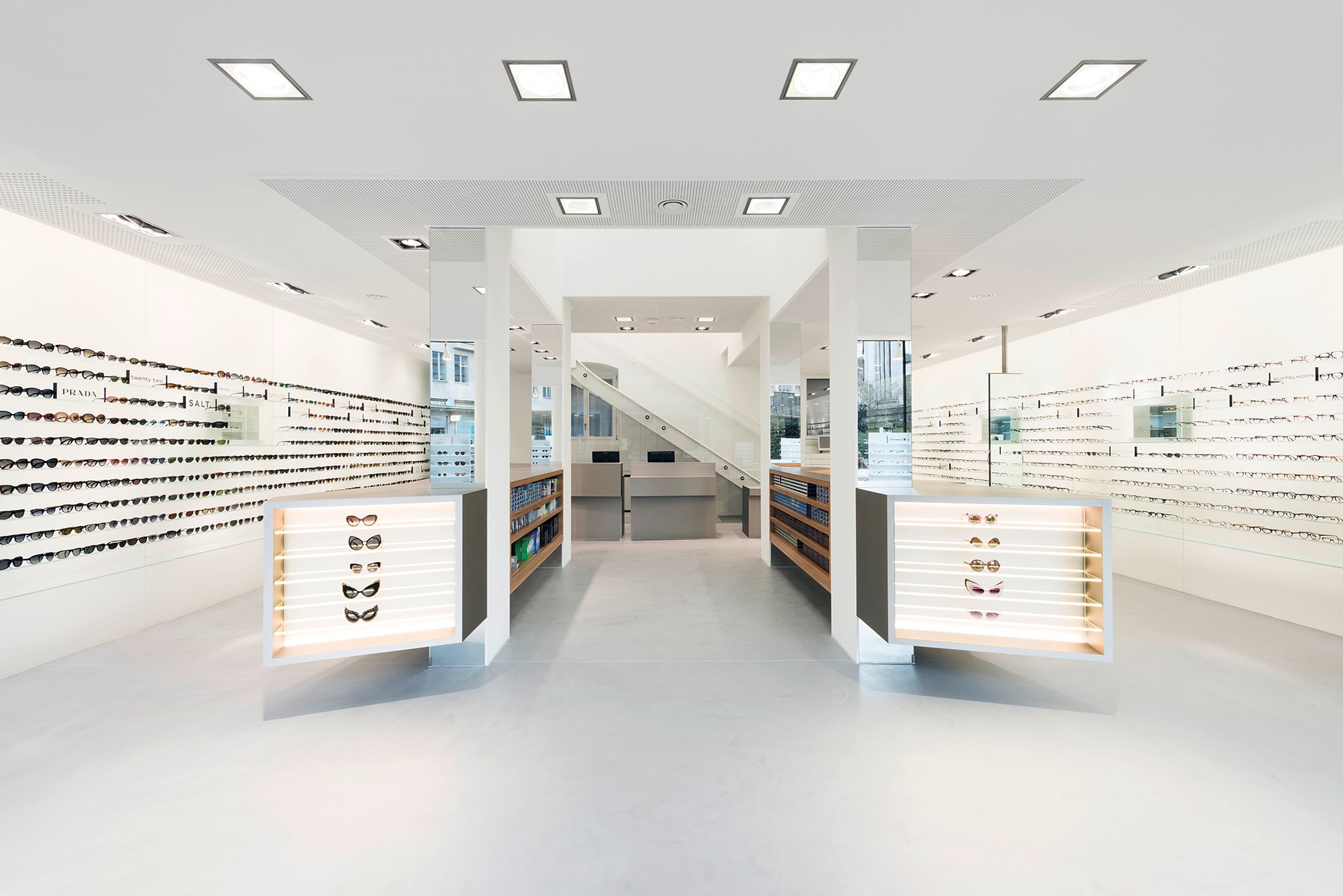 Bilder Burri Optik und Kontaktlinsen an der Uraniastrasse Zürich