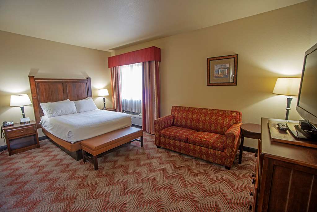 Queen Suite Best Western Plus Cimarron Hotel & Suites Stillwater (405)372-2878
