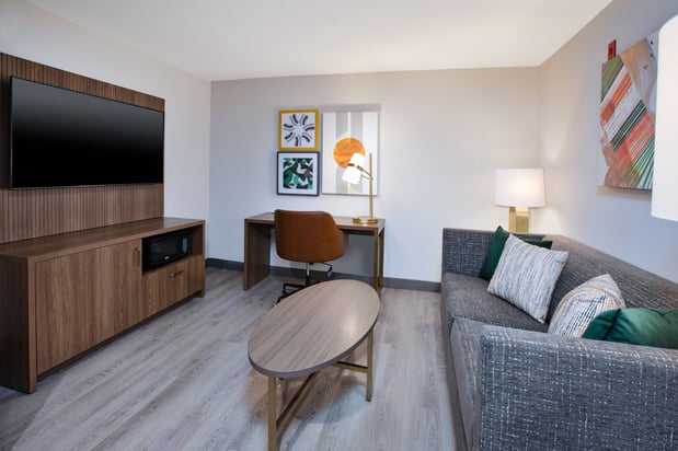 Images Holiday Inn Ontario Airport by IHG