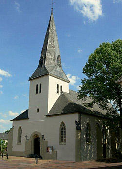Bild 1 Evangelische Dorfkirche Neukirchen - Evangelische Kirchengemeinde Neukirchen in Neukirchen-Vluyn