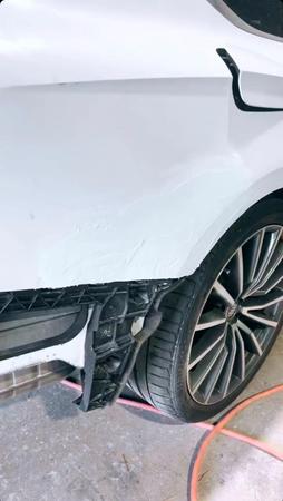 Images Lander's Eurocar Paint & Body Shop