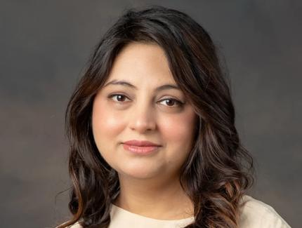 photo of Hina Wazir, MD