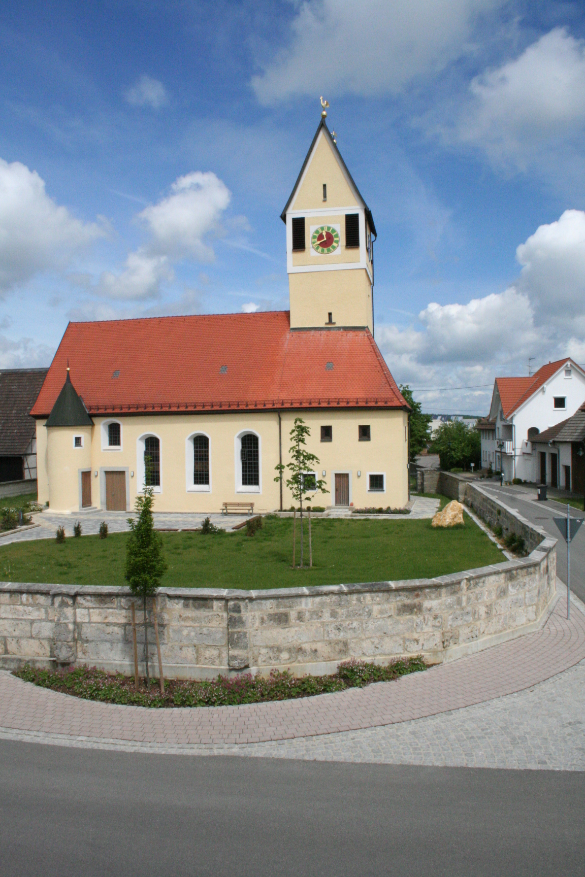 Peter- und Paul-Kirche - Evangelische Kirchengemeinde Sontheim, Lange Straße 89 in Heroldstatt