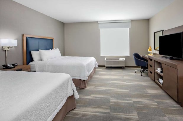 Images Hampton Inn & Suites San Diego Airport Liberty Station