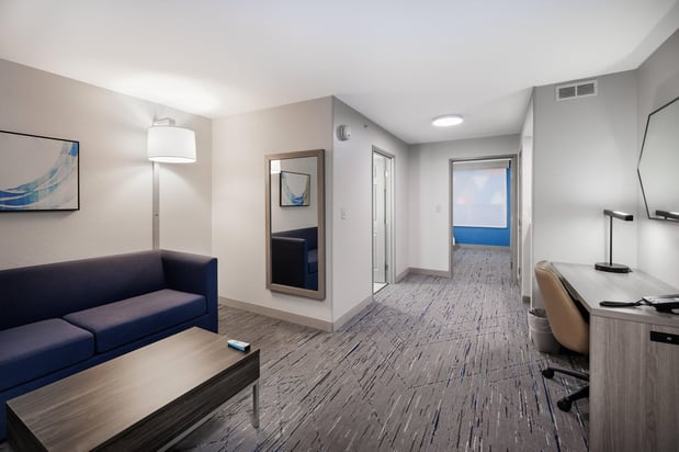 Images Holiday Inn Express & Suites Zion by IHG