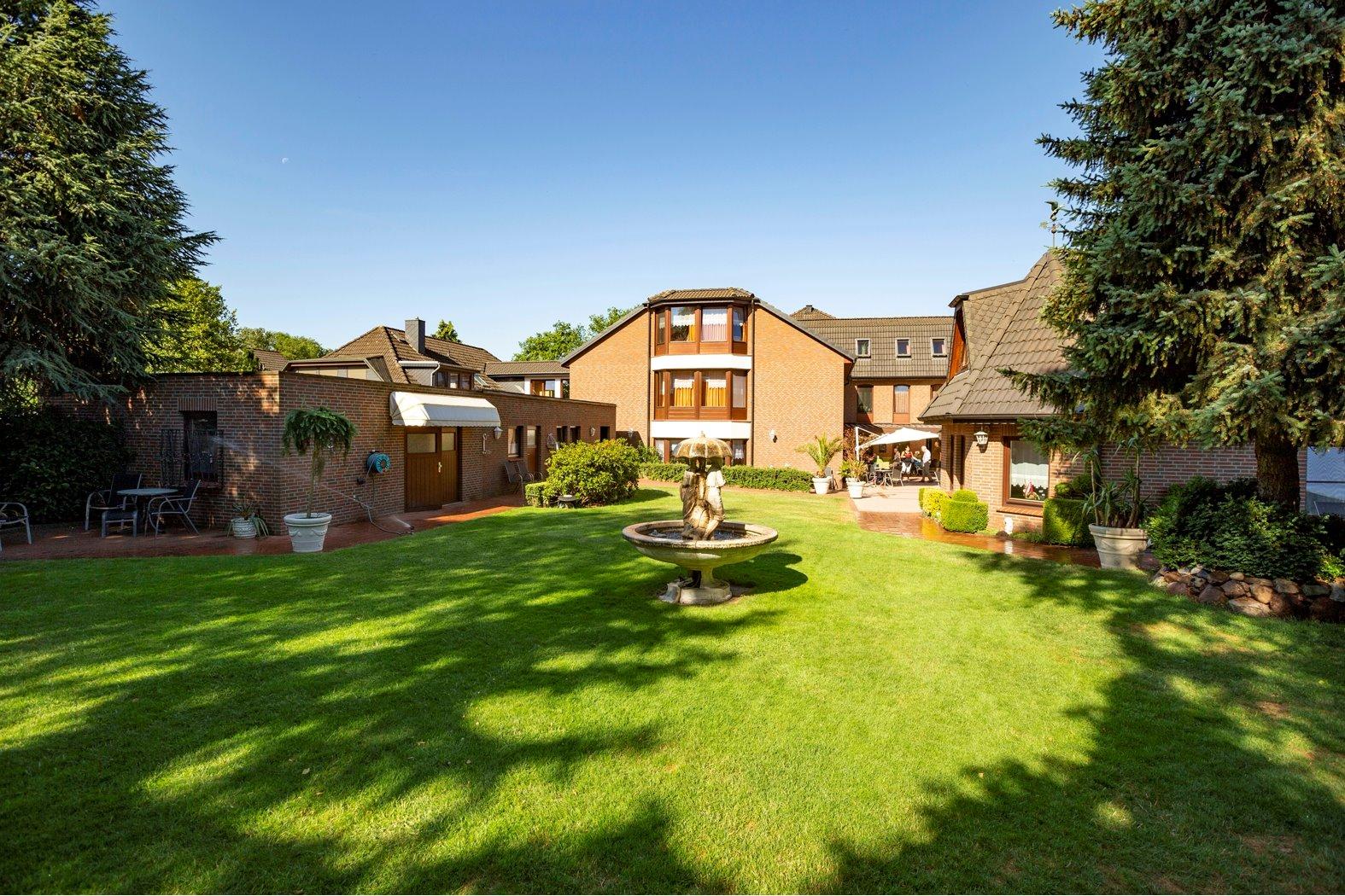 Alten- und Pflegeheim Familie Rathjen, Am Triften 21 -25 in Oyten