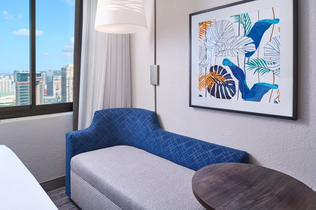 Images Holiday Inn Express Waikiki by IHG