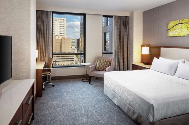 Images Hilton Rochester Mayo Clinic Area