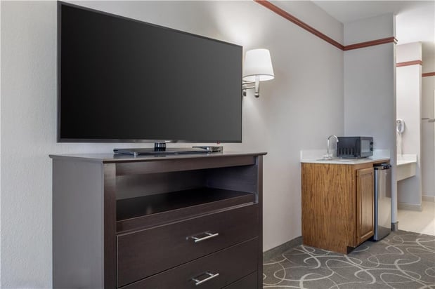 Images Best Western Limestone Inn & Suites