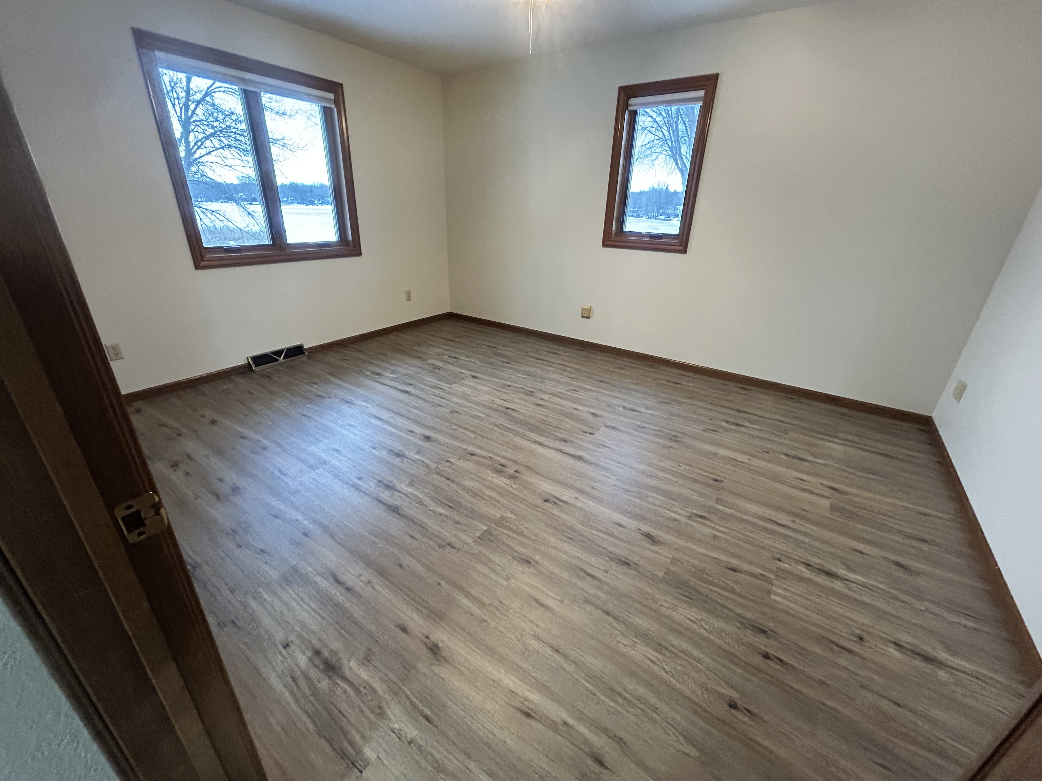 Pine Point Construction Image