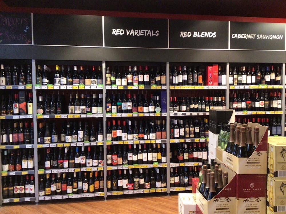 Images Liquorland Goulburn (Coles)