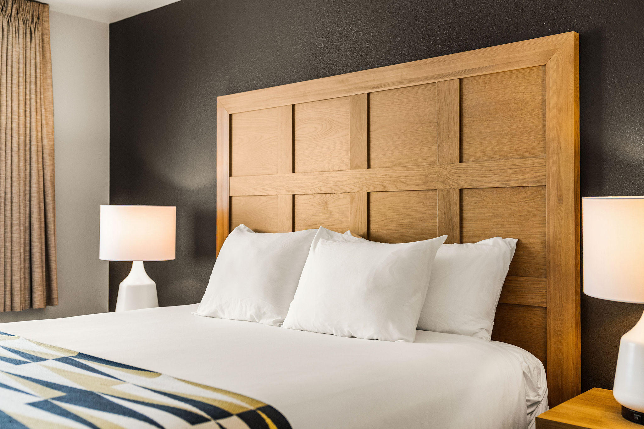 Oxford Suites Redding Guestrooms