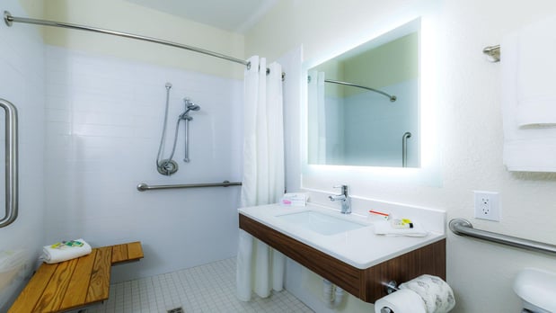 Images Holiday Inn Express Osage Beach - Lake of the Ozarks by IHG