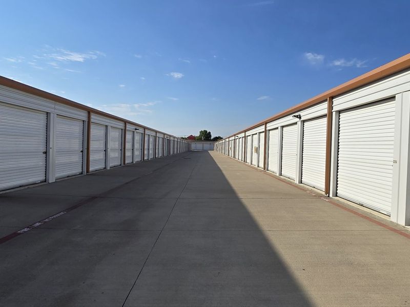 Images Extra Space Storage