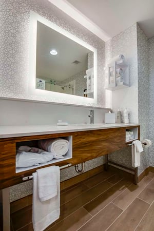 Images Hampton Inn & Suites by Hilton Louisville East Oxmoor
