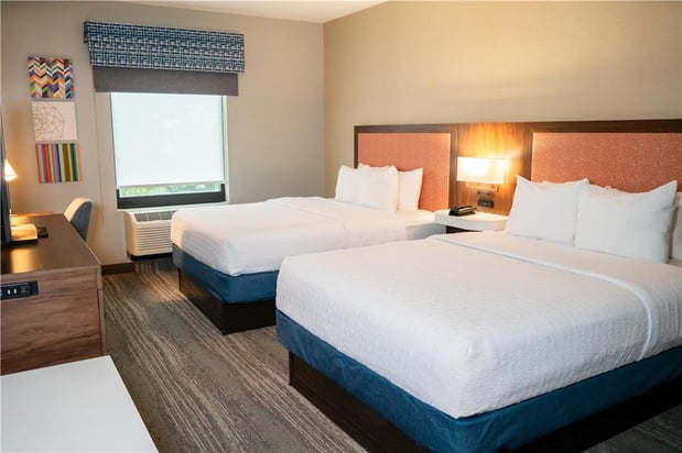 Images Hampton Inn Gonzales