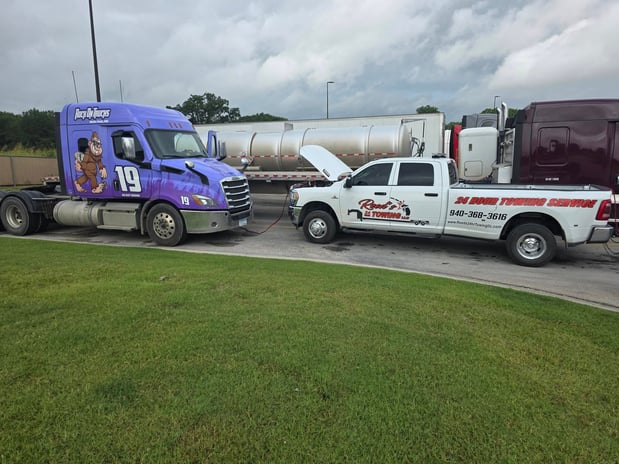 Images Reed's 24 Hr Towing