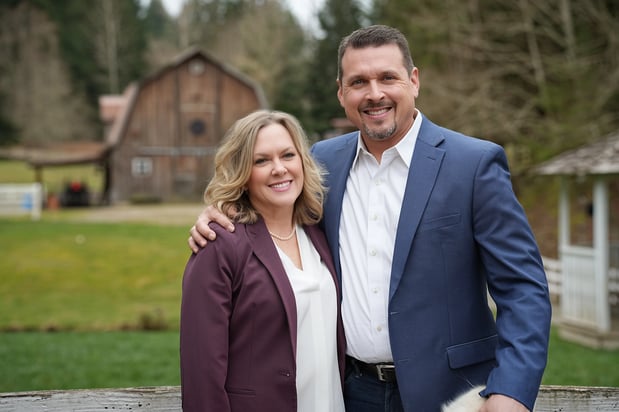 Images Shelly Valentine & John Franklin - Valentine Home Sales Team