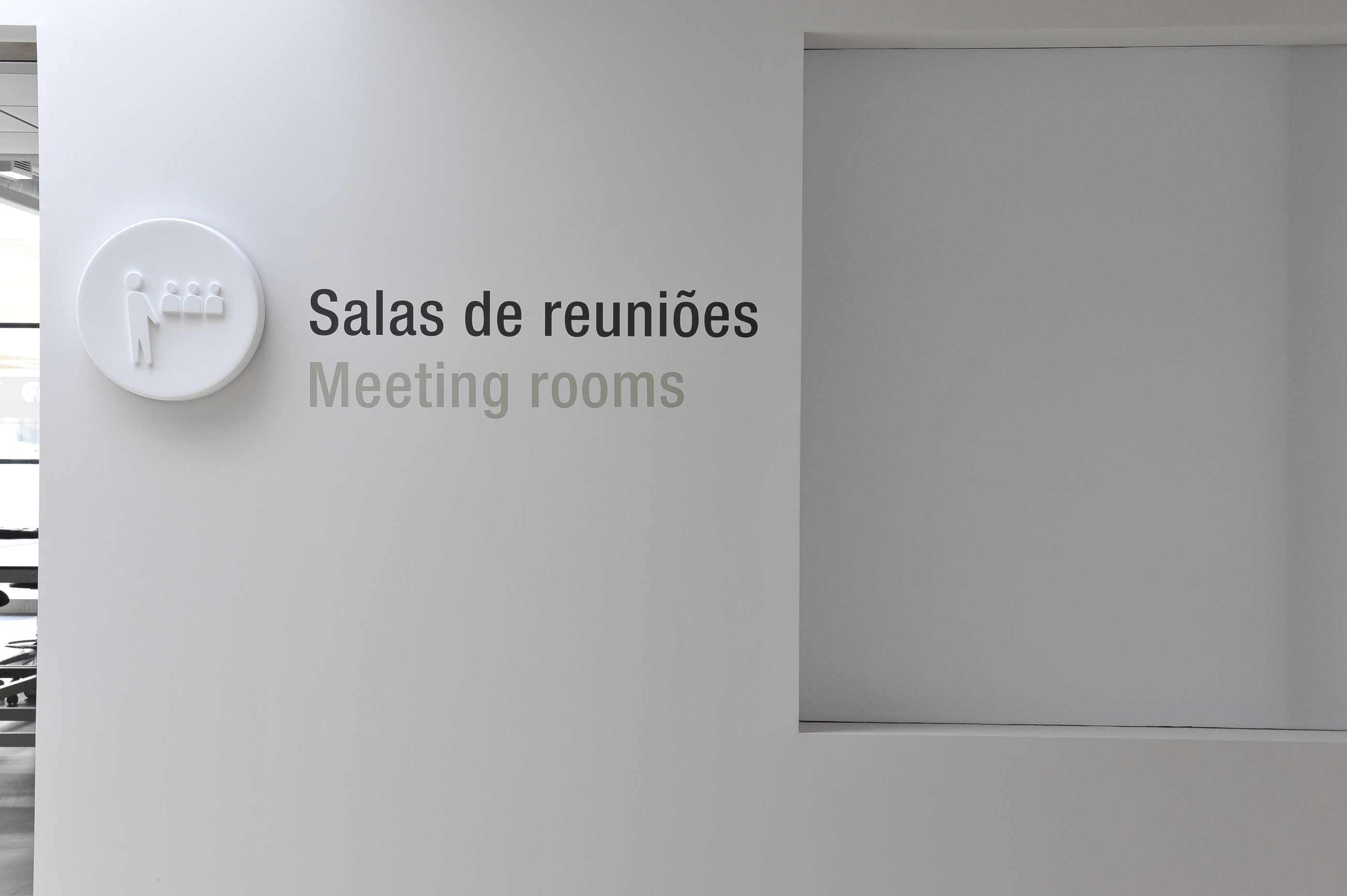 Bilder unit-design gmbh – studio für signaletik