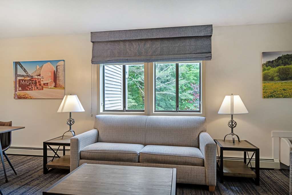 2 Queen Suite
