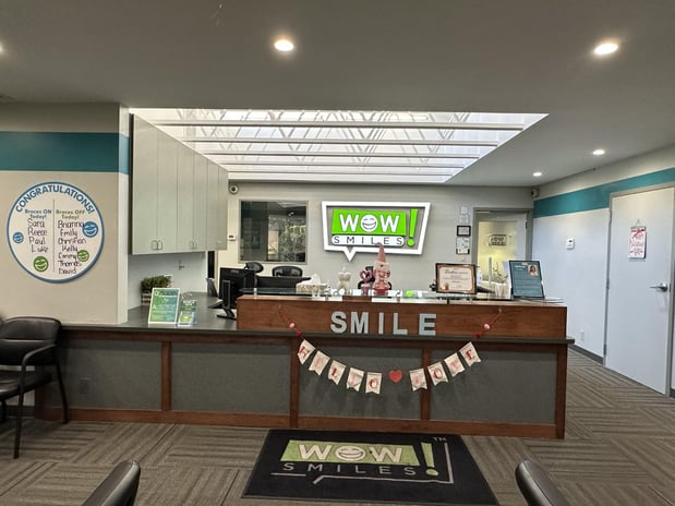 Images WOW! Smiles - Monterey