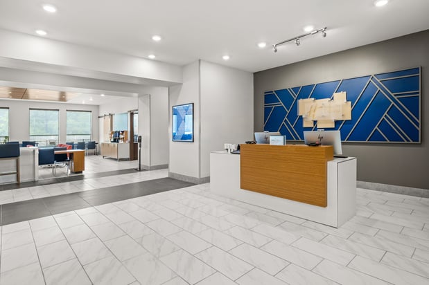 Images Holiday Inn Express Asheville - Woodfin by IHG