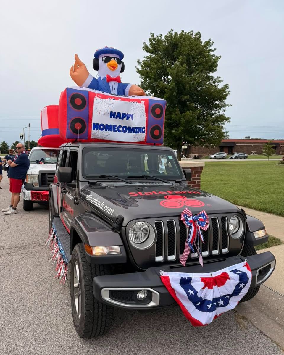 We had the best time walking in the parade on Saturday for Mascoutah Homecoming! I love doing this each year and always look forward to it. What a fun time! Here is to next year!
