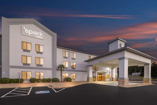 Images Spark by Hilton Tuscaloosa University