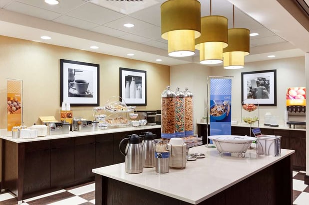 Images Hampton Inn & Suites Camp Springs/Andrews AFB