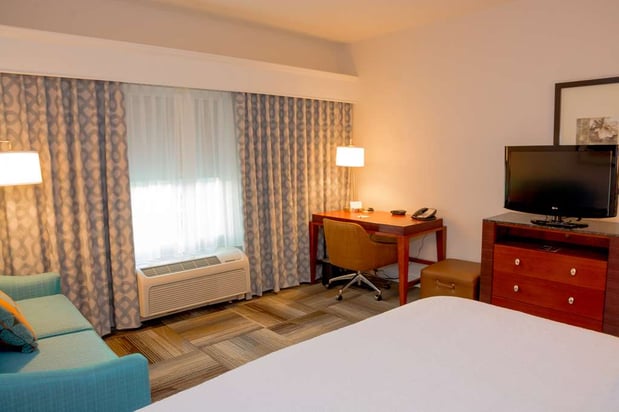 Images Hampton Inn & Suites Riverside/Corona East