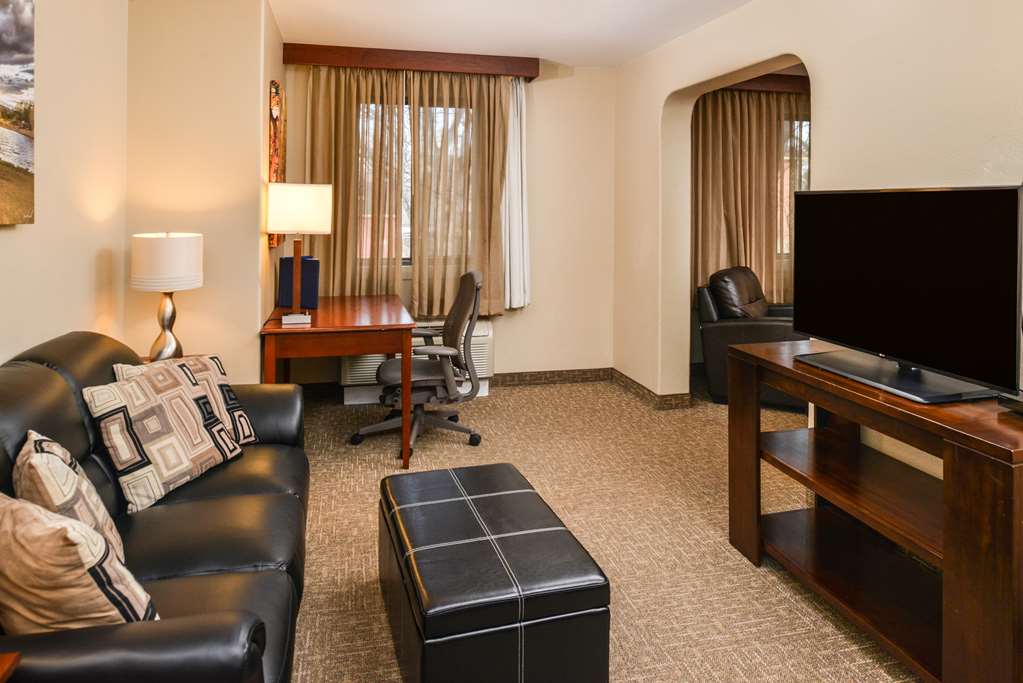 Two Queen Suite Living Area Best Western University Inn Fort Collins (970)484-2984