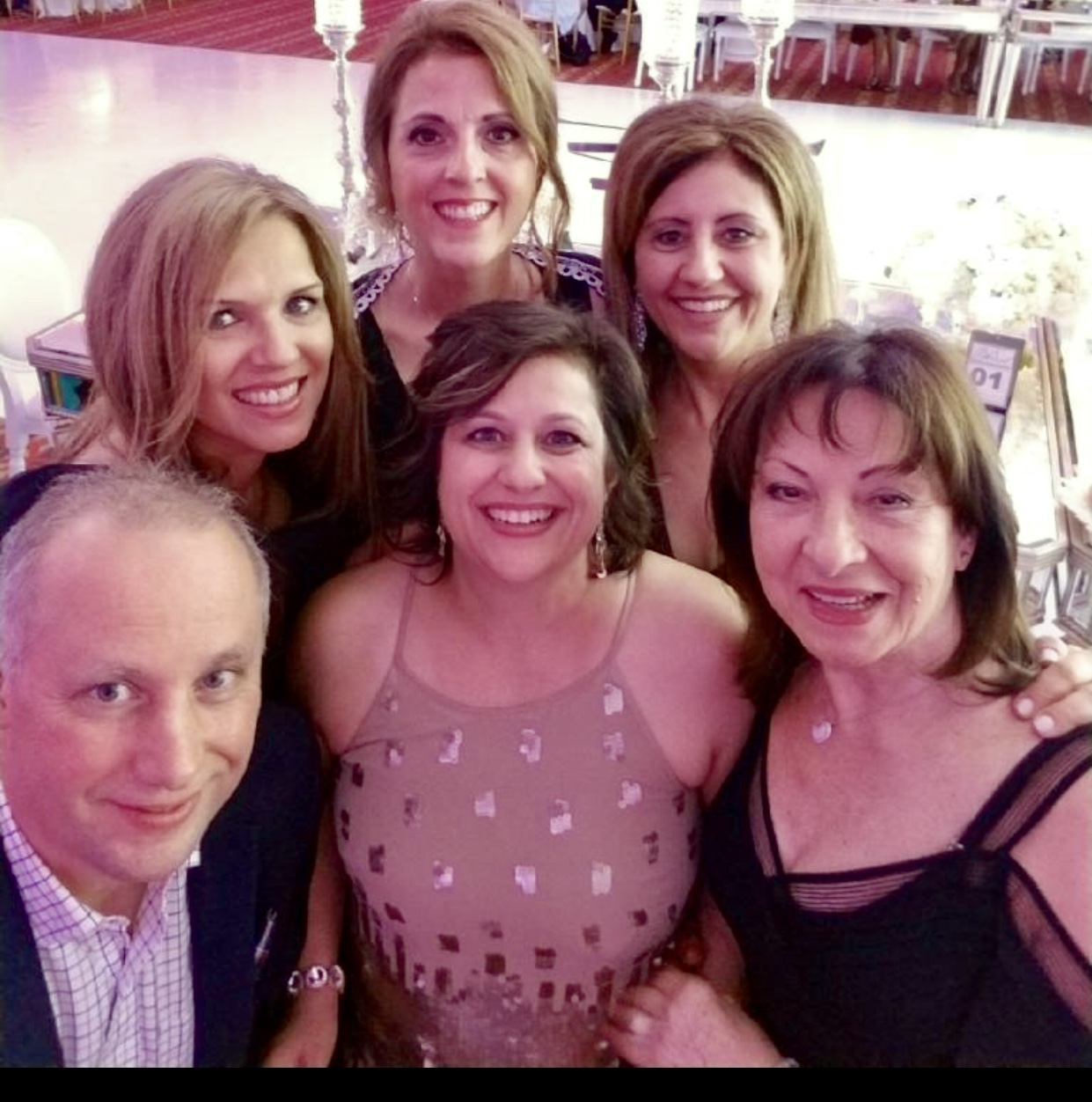 Images Maple Drapery & Carpet Ltd.