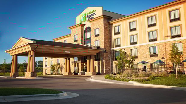 Images Holiday Inn Express & Suites Wichita Northeast by IHG