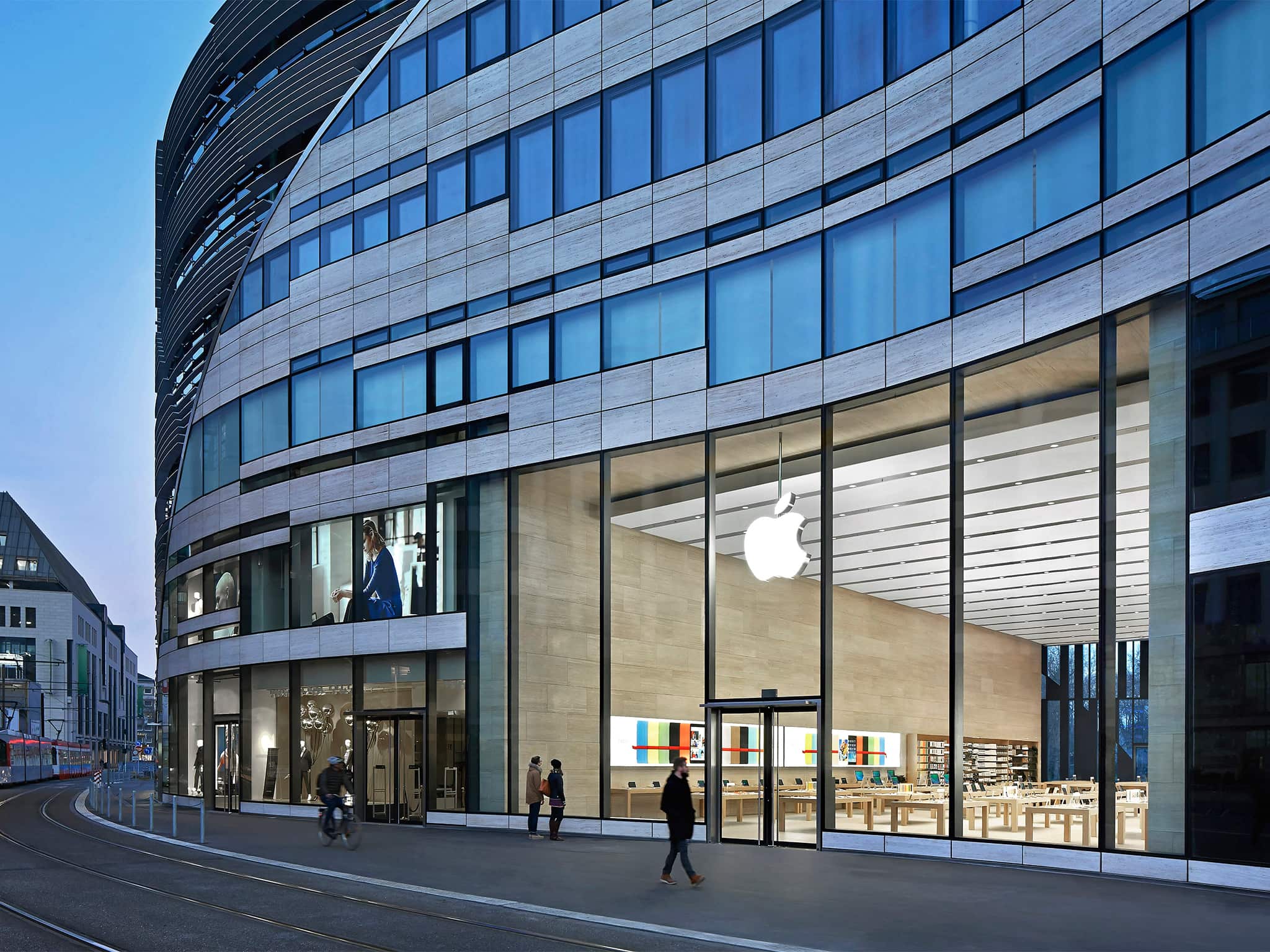Apple Düsseldorf, Kö-Bogen in Düsseldorf