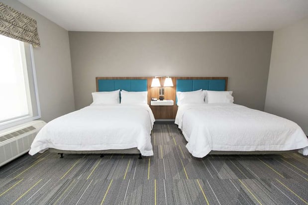 Images Hampton Inn Mustang