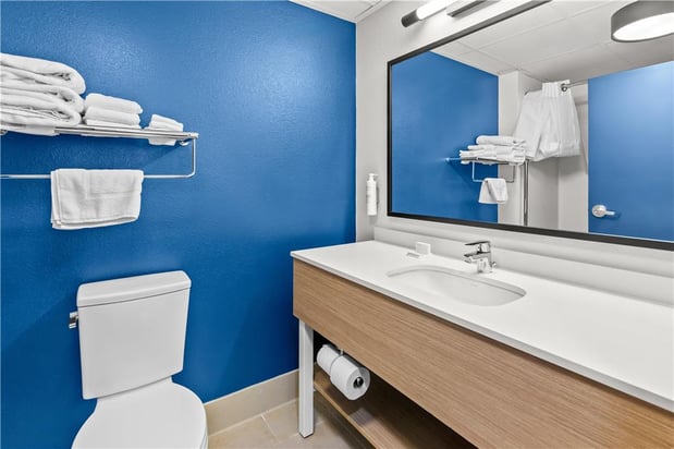 Images Spark by Hilton Sumter